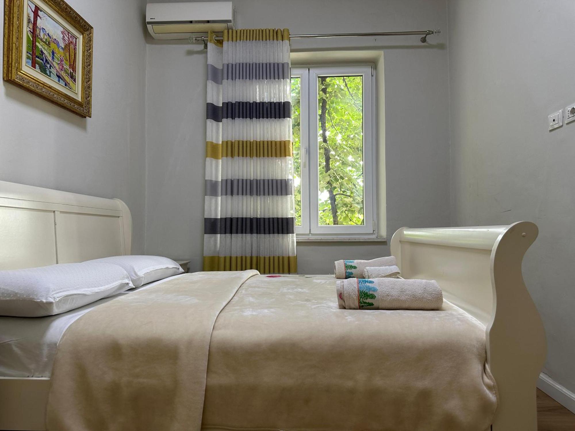 Kelly'S Cozy Hideaway - Central Tirana Exterior foto