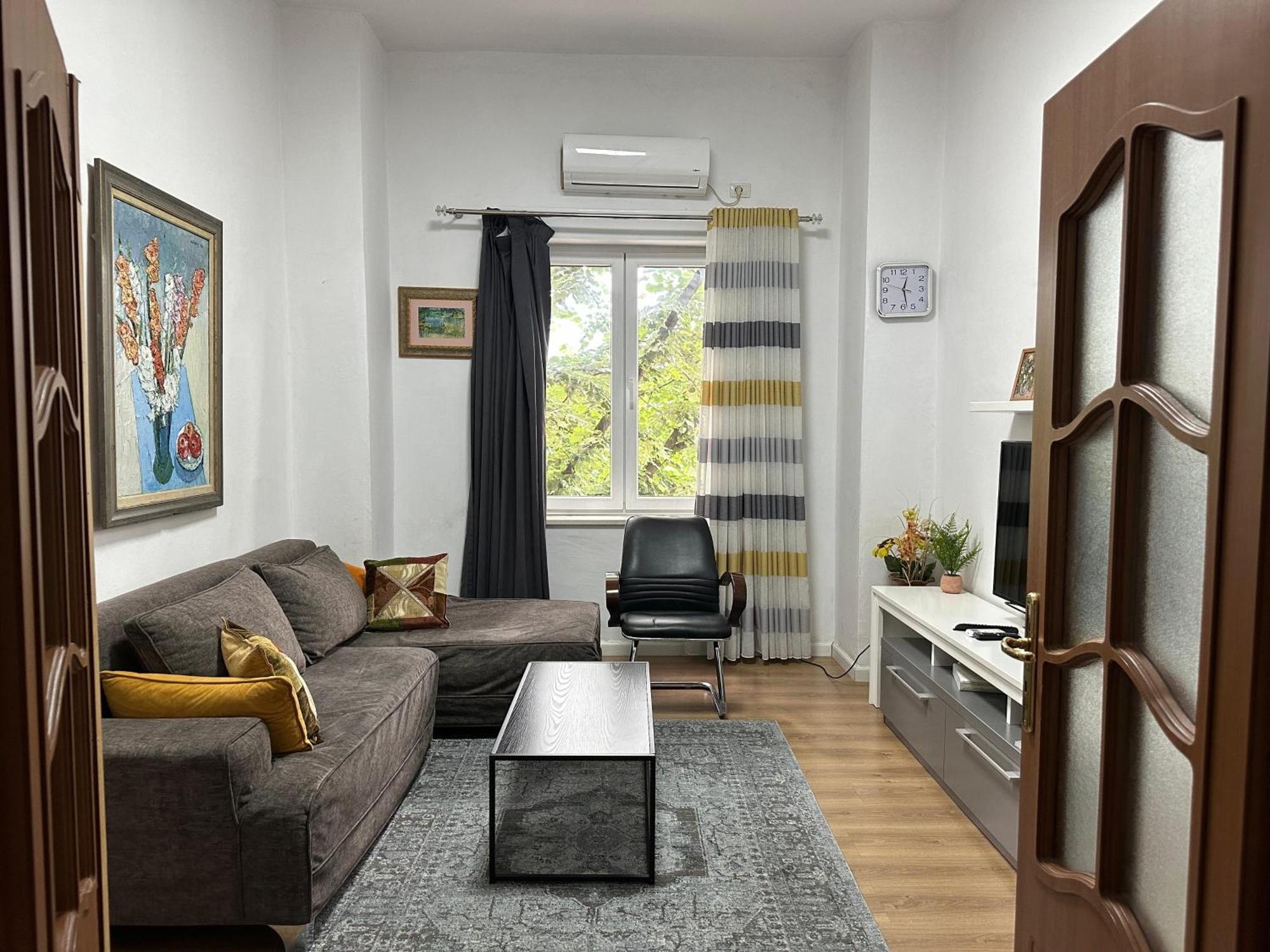Kelly'S Cozy Hideaway - Central Tirana Exterior foto
